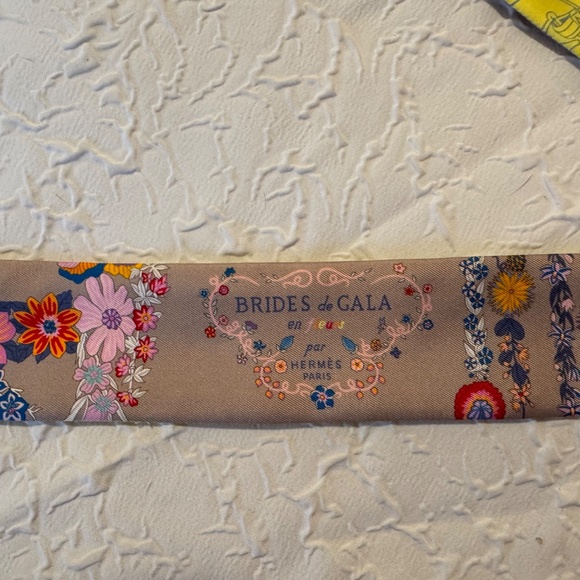 Hermés Silk Scarf - Picture 2 of 5